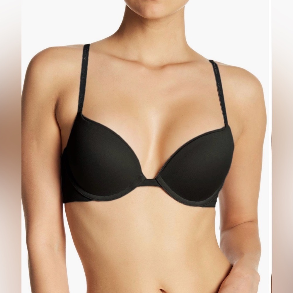 Calvin Klein Push Up Underwire Plunge Bra. Black. 34DD